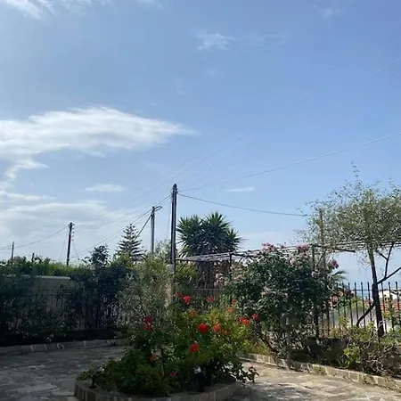 Apartment Cozu Melissi 1